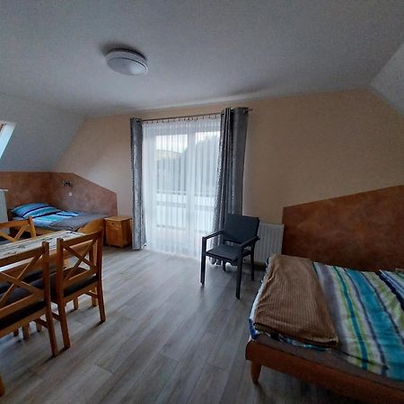 Noclegi U Franka Niedzica Exteriör bild