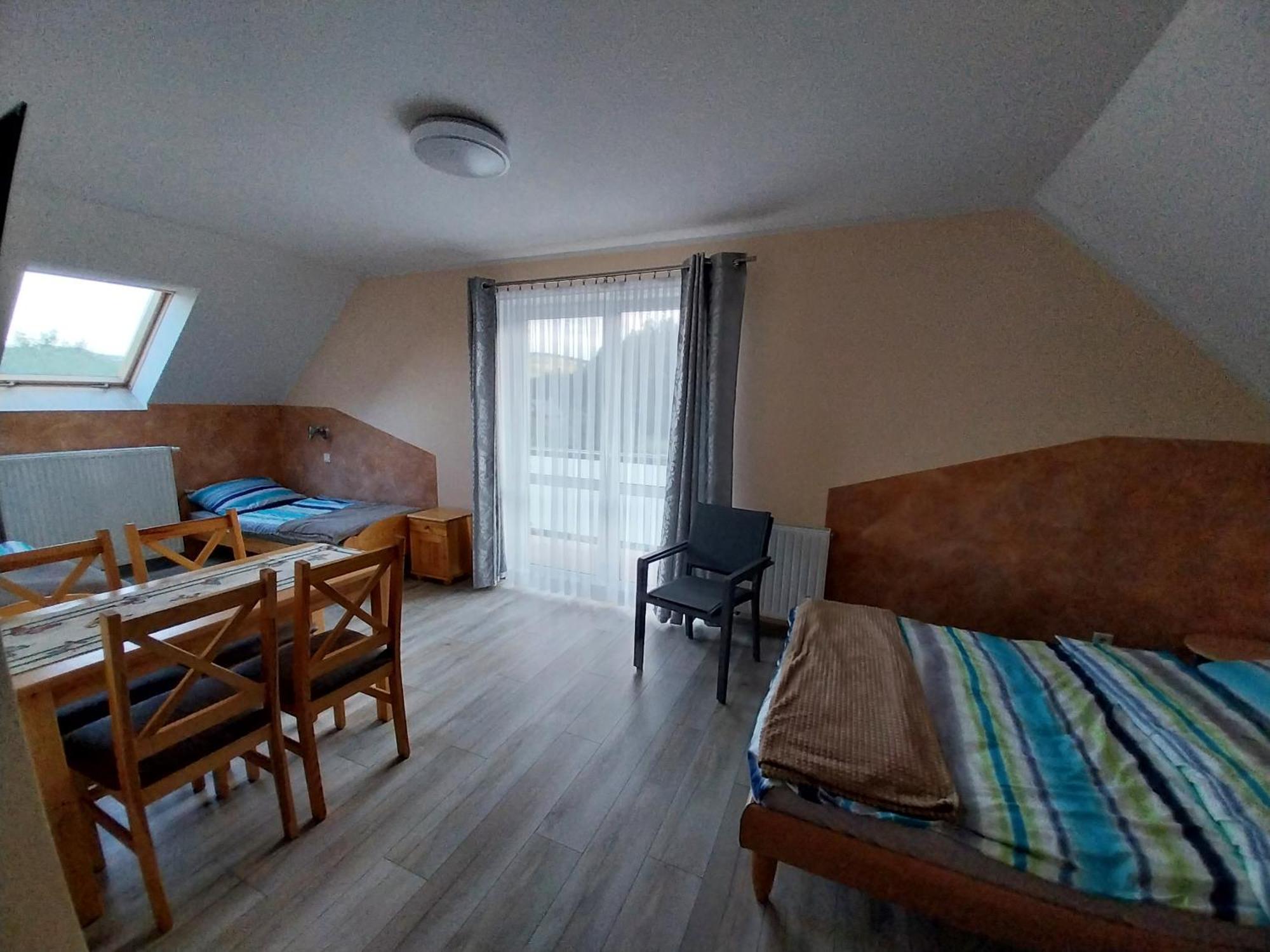 Noclegi U Franka Niedzica Exteriör bild
